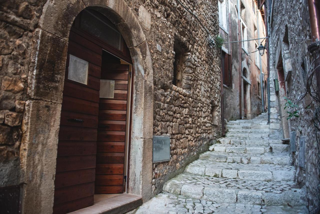 Aurora Medieval House Sermoneta Luaran gambar