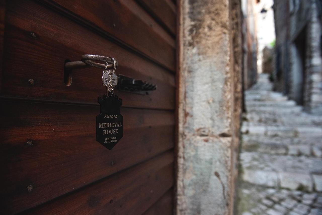 Aurora Medieval House Sermoneta Luaran gambar