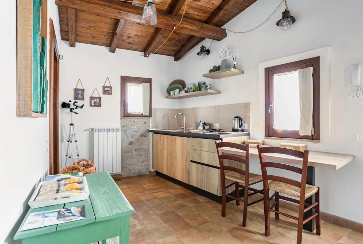 Aurora Medieval House Sermoneta Luaran gambar