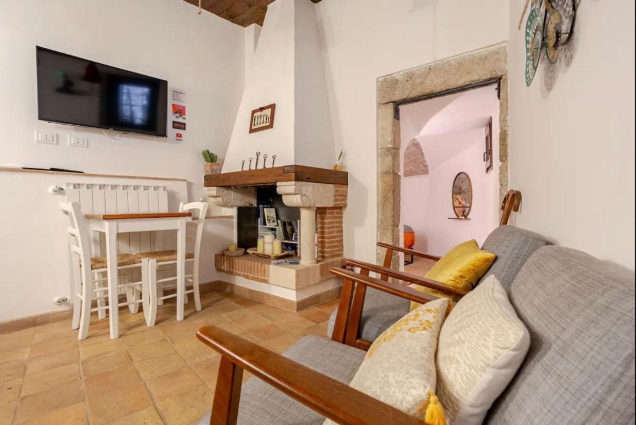 Aurora Medieval House Sermoneta Luaran gambar